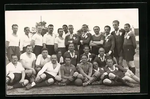 Foto-AK Wien, Sportverein Erdal-Dolus der Fa. Dolus Erzeugung chem. techn. Produkte, Ottakringerstrasse 24