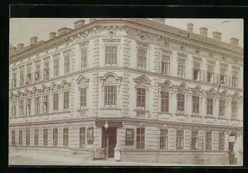 Foto-AK Wien, Herbststrasse 7, Maler Johann Fert