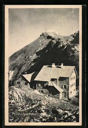 AK Prinz Luitpoldhaus, Gesamtansicht mit Wanderern