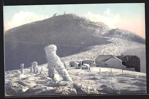 AK Riesenbaude, Ansicht mit Schneekoppe bei strengem Frost