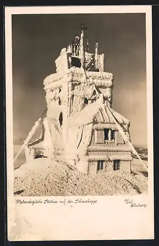 AK Schneekoppenhäuser, Meteorologische Station im tiefen Schnee