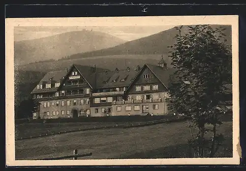 AK Teichmannbaude im Riesengebirge, Schneekoppe im Hintergrund