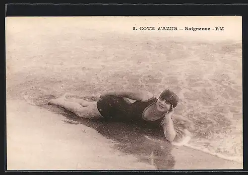 AK Cote d`Azur, Baigneuse, Strandschönheit im Badeanzug