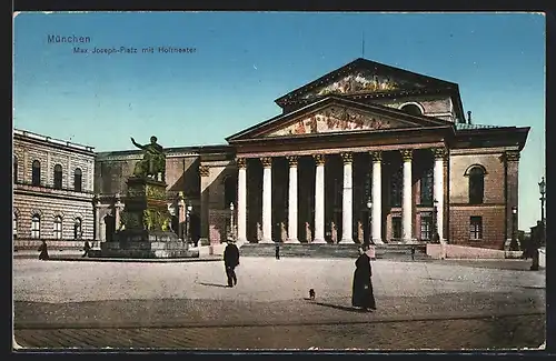 AK München, Max-Joseph-Platz mit Hoftheater