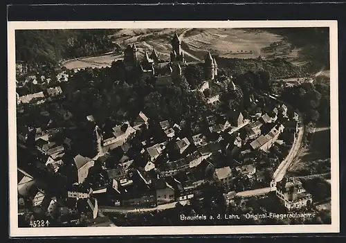 AK Braunfels a. d. Lahn, Ortsansicht vom Flugzeug aus