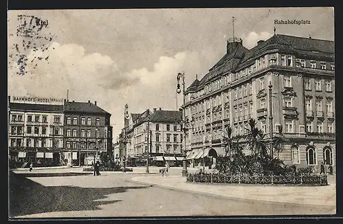 AK Kiel, Bahnhofsplatz mit Bahnhofs-Hotel und Hotel Continental