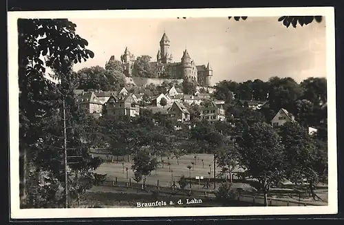 AK Braunfels a. d. Lahn, Blick auf das Schloss aus der Ferne