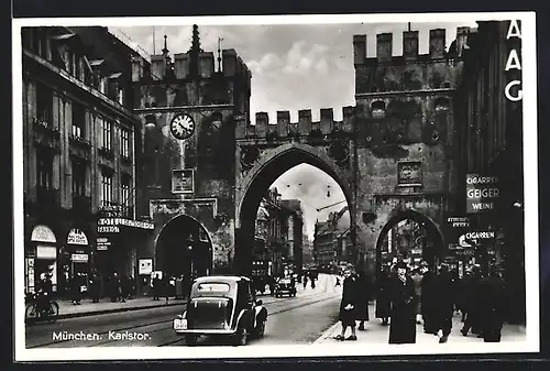 AK München, Auto vor dem Karlstor, Hotel Deutscher Hof