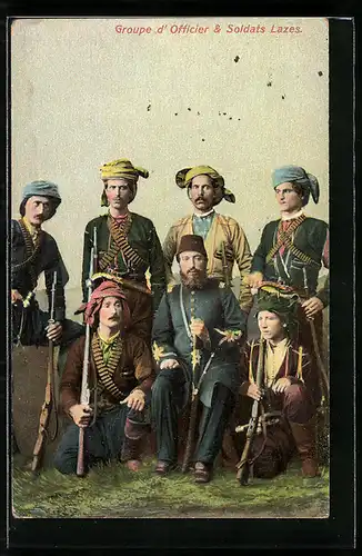 AK Türkei, Groupe d`Officier & Soldats Lazes