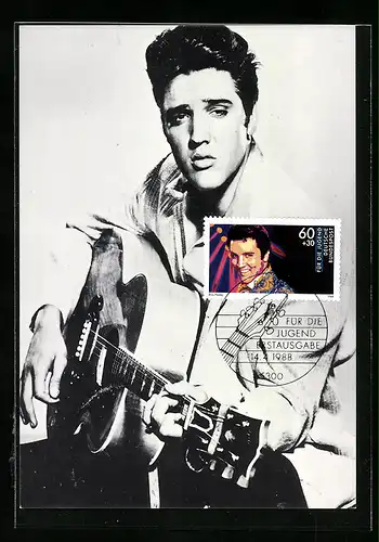 Maximum-AK Musiker Elvis Presley mit Gitarre
