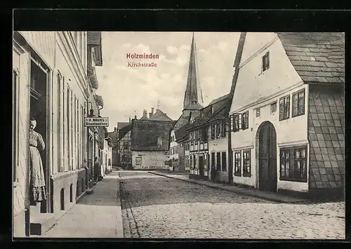 AK Holzminden, Kirchstrasse mit Kirche