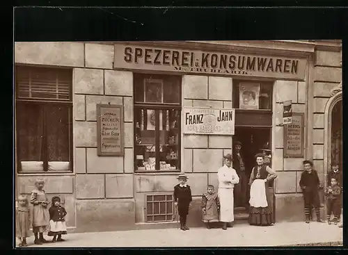 Foto-AK Wien, Märzstrasse 84, Spezerei- und Konsumwaren Marie Truhlarik