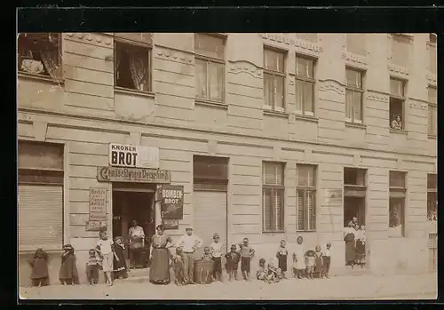Foto-AK Wien, Gemischtwarenverschleiss Franz Waclavicek, Urbangasse 16