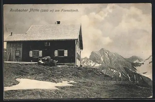 AK Ansbacher Hütte, Berghütte am Flarschjoch mit Gipfelblick