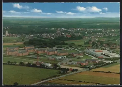 AK Albersdorf /Holst., Ortsansicht mit Bundeswehr-Kasernen vom Flugzeug aus
