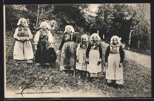 AK Types de costumes de la maurienne, savoie, junge Frauen in Trachtenkleidung aus der Maurienne