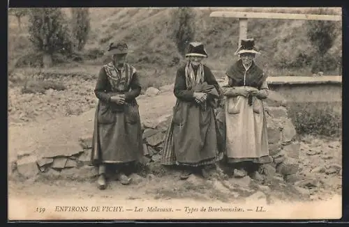AK Vichy /Auvergne, Les Malavaux, Types de Bourbonnaises