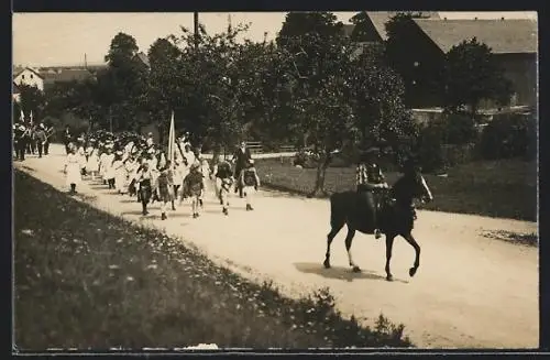 AK Johnsbach /Kr. Dippsw., Festumzug zum Schulfest 1922