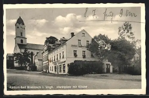 AK Bad Brambach i. Vogtl., Marktplatz mit Kirche