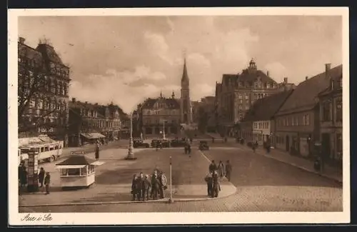 AK Aue i. Sa., Passanten am Marktplatz