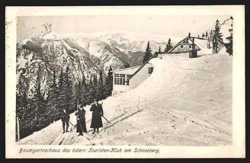 AK Baumgartnerhaus, Skiläufer vor der Berghütte