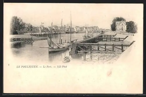 AK Le Pouliguen, Le Port