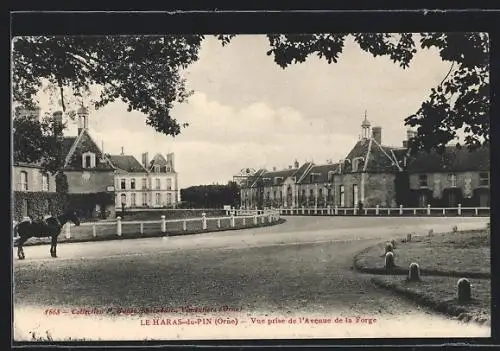 AK Le Haras-du-Pin, Vue prise de l`Avenue de la Forge