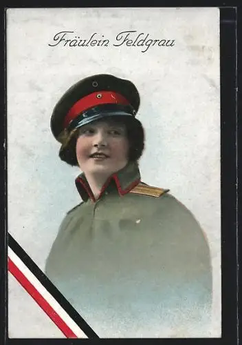 AK Portrait Frau in Uniform mit Mütze, Fräulein Feldgrau