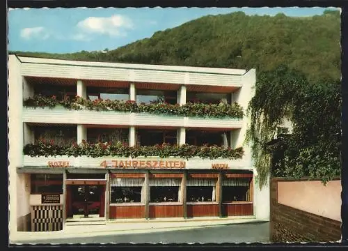 AK Waldbreitbach, Frontalansicht Hotel 4 Jahreszeiten