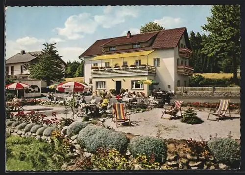 AK Pfaben /Steinwald, Gasthaus und Pension Berggasthof Zrenner, Aussenterrasse