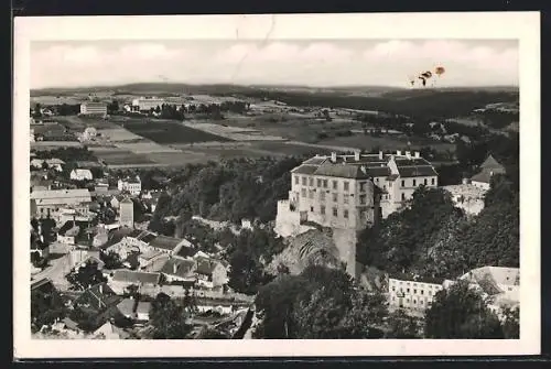 AK Velké Meziricí, Teilansicht mit Burg aus der Vogelschau