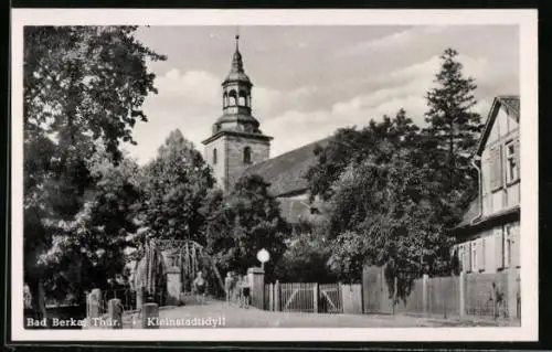 AK Bad Berka /Th., Ortspartie mit Brücke und Kirche