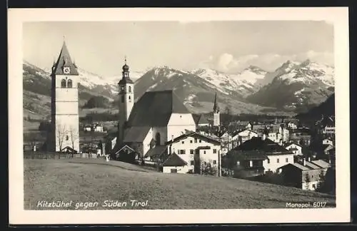 AK Kitzbühel, Teilansicht mit Kirchtürmen und gegen Süden auf die Alpen