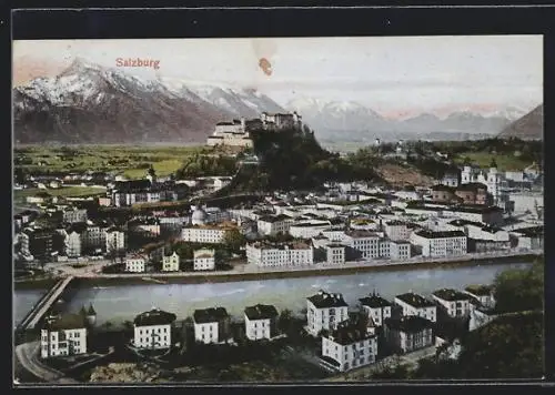 AK Salzburg, Ortsansicht mit Bergschloss und Fluss