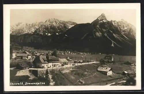 AK Ehrwald, Ortsansicht mit der Sonnenspitze