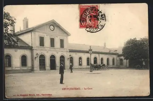 AK Neufchateau, La Gare