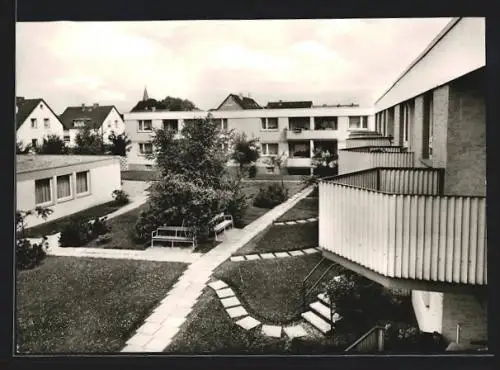 AK Hiddestorf /Hann., Der Innenhof eines Wohnkomplexes