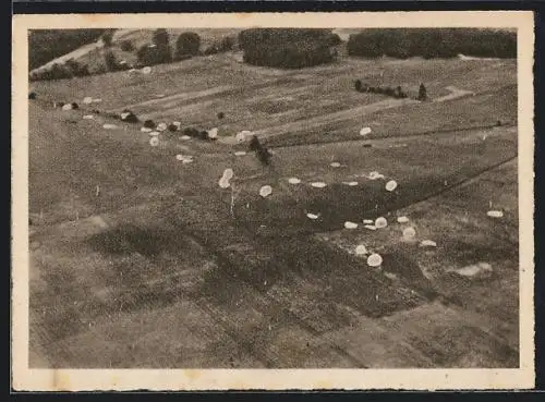 AK Fallschirmjäger werden hinter den feindlichen Linien abgesetzt