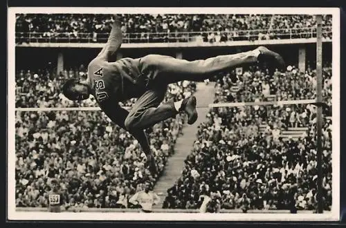 AK Berlin, Olympische Spiele 1936, Sieger im Hochsprung Cornelius Johnson