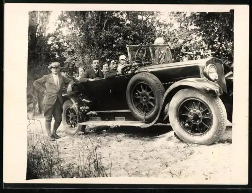 Fotografie Auto Horch 10 /50 (1924 /26), Ausflugsgesellschaft mit Luxus-Cabriolet