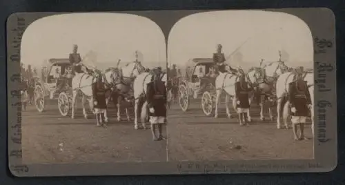 Stereo-Fotografie H. D. Girdwood, London, the Maharaja of Cashmere`s silver carriage in Delhi