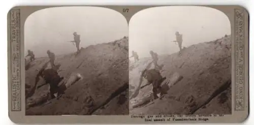 Stereo-Fotografie Fotograf unbekannt, London, Through gas and smoke troops advance th the final assault Passchendaele Ri