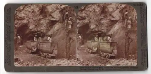 Stereo-Fotografie Underwood & Underwood, New York, african employes on the De Beers Diamond Mines, Bergbau, Diamanten