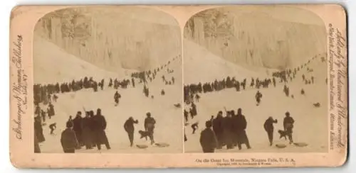 Stereo-Fotografie Strohmeyer & Wyman, New York, Ansicht New York, on the Great Ice Mountain Niagara Falls