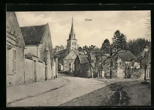 AK Urcel, Strassenpartie mit Kirche