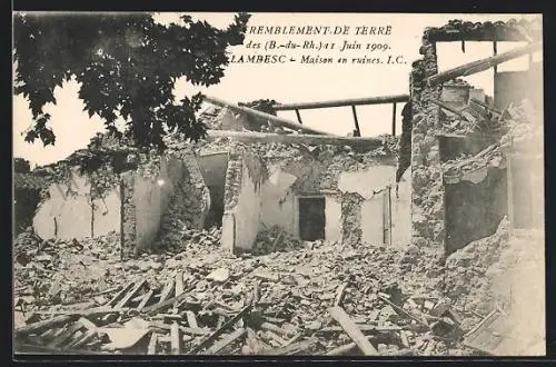 AK Lambesc, Erdbeben 1909, verwüstetes Gebäude