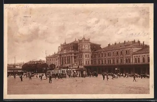 AK Brno, Nadrazi, Strassenbahn unterwegs