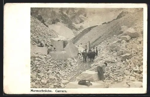 AK Carrara, Marmorbrüche, mit Arbeitern und Ochsengespann