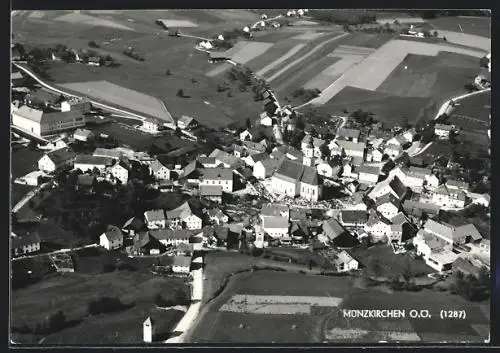 AK Münzkirchen /O.-Ö., Teilansicht mit Kirche