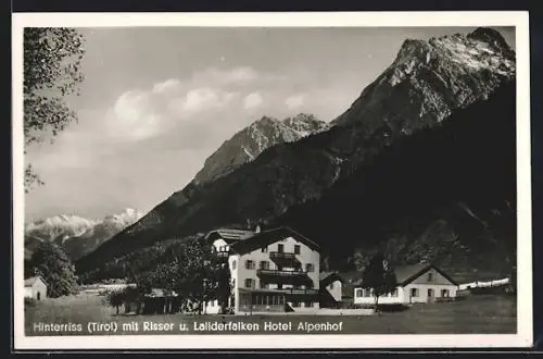 AK Hinterriss, Laliderfalken Hotel Alpenhof mit Risser